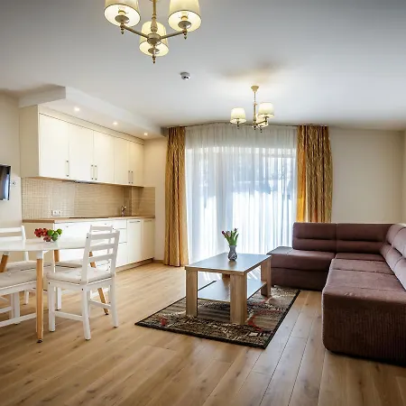 Elegancija Apartment *